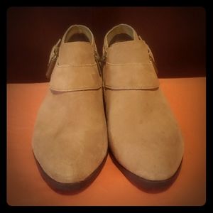 Bella Vita womans booties